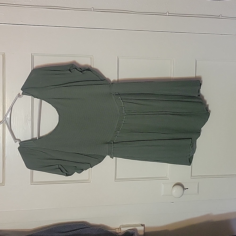 Romper - Picture 2 of 4
